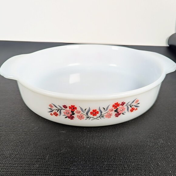 Vintage Fire King Primrose 8in Casserole Baking Dish 450 Milk Glass Red Pink EUC - Picture 3 of 7